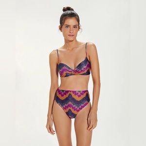 🌟 Vix Kamau Swimsuit.Size S.Top and bottom.USED once, in perfect condition! 🌟